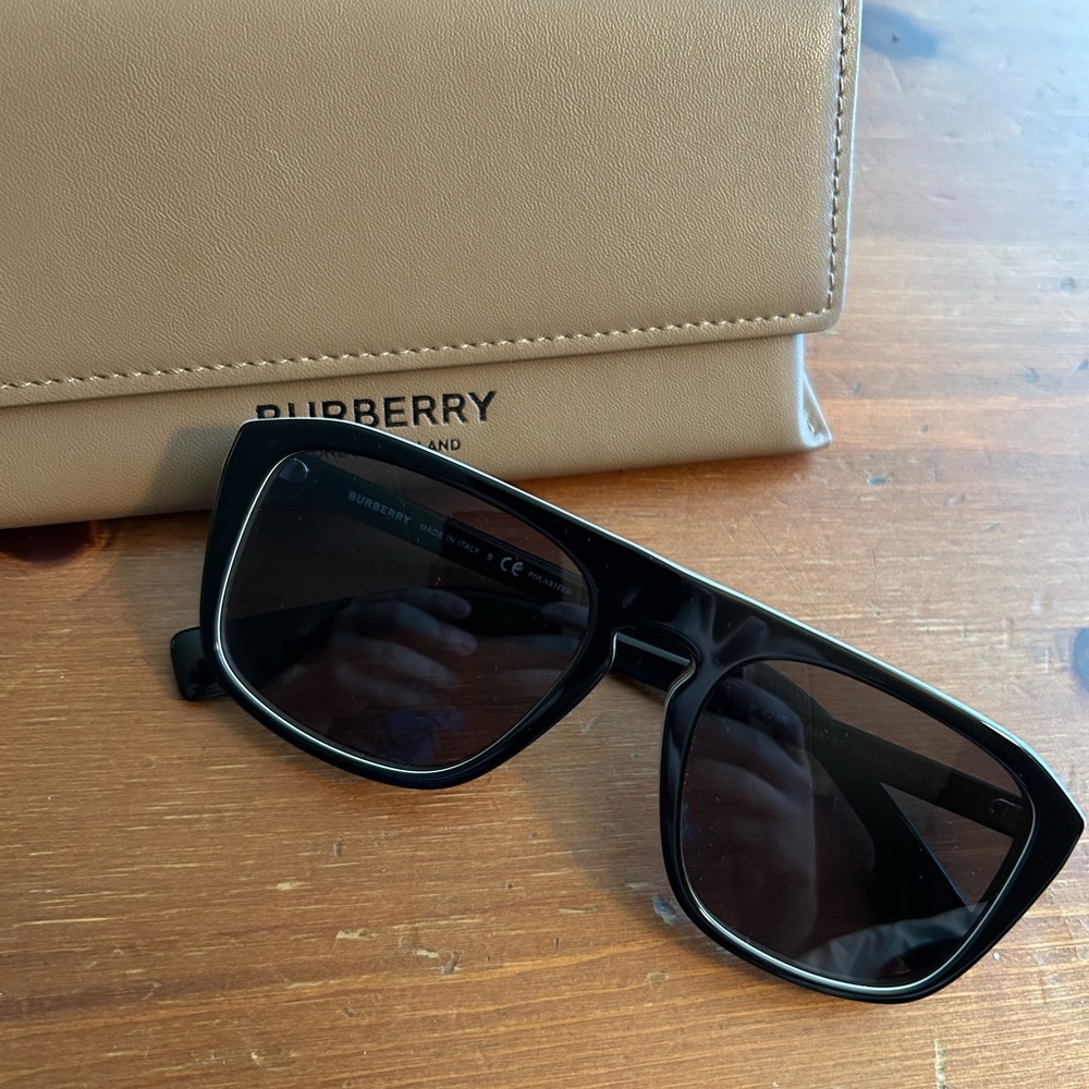 Burberry Shades (men)